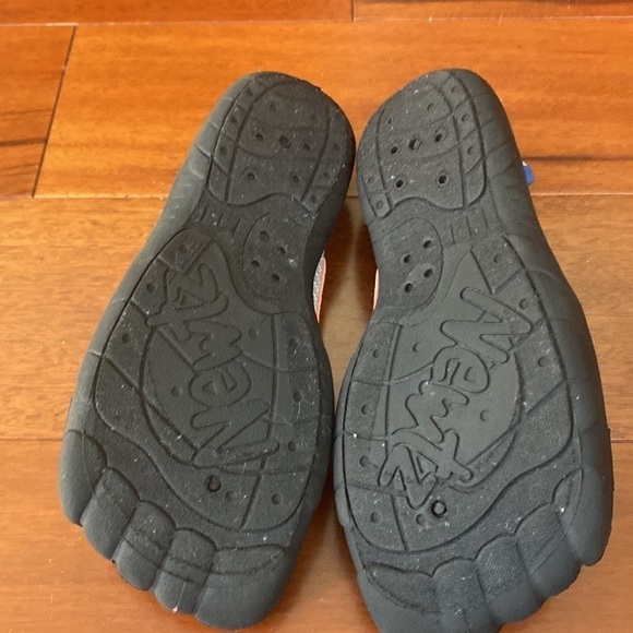 Blue, green, orange, black, and gray Newtz water shoes - Picture 5 of 8